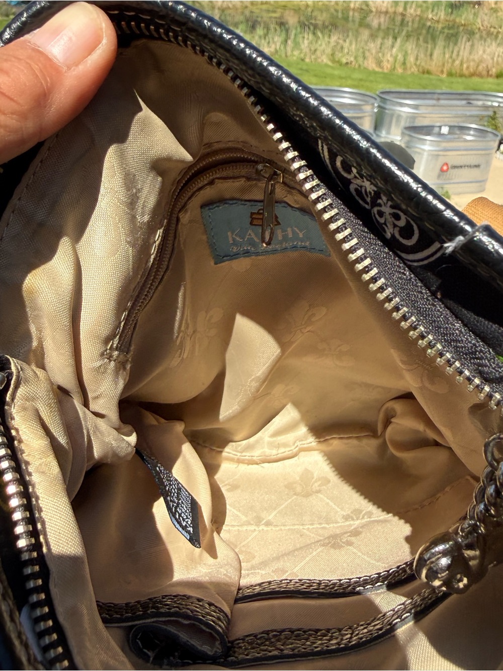 EUC Kathy Van Zeeland Crossbody Bag, a signature Y2K-era fashion piece Vintage - Picture 9 of 11